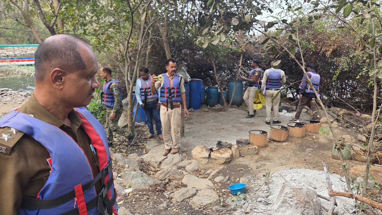 Illegal liquor factory in Themli island