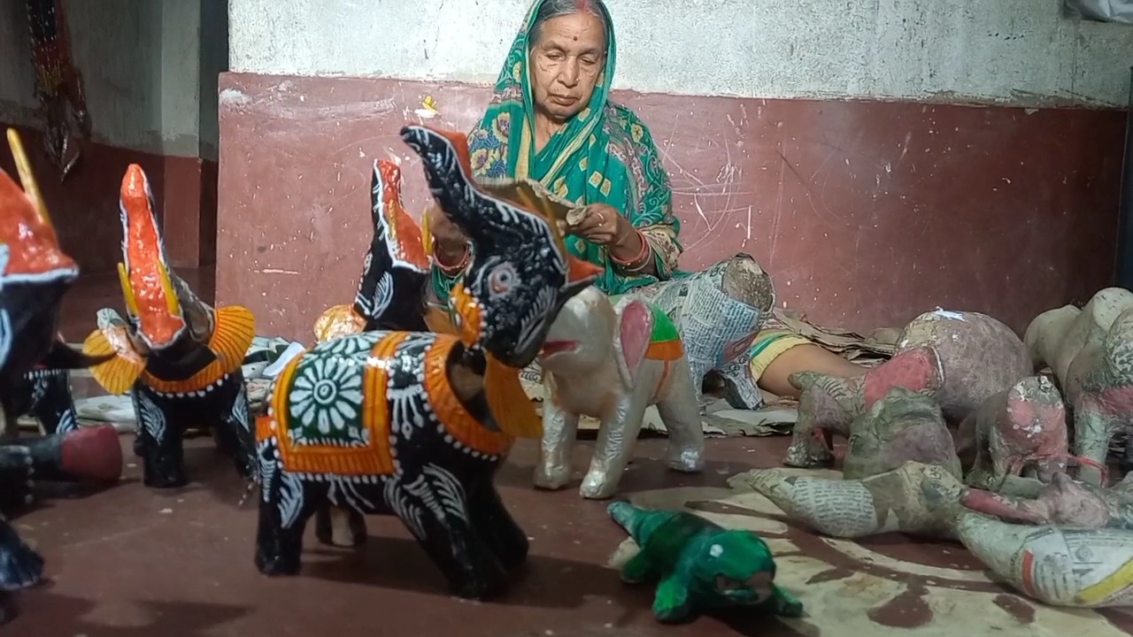 Paper made toy lost its popularity