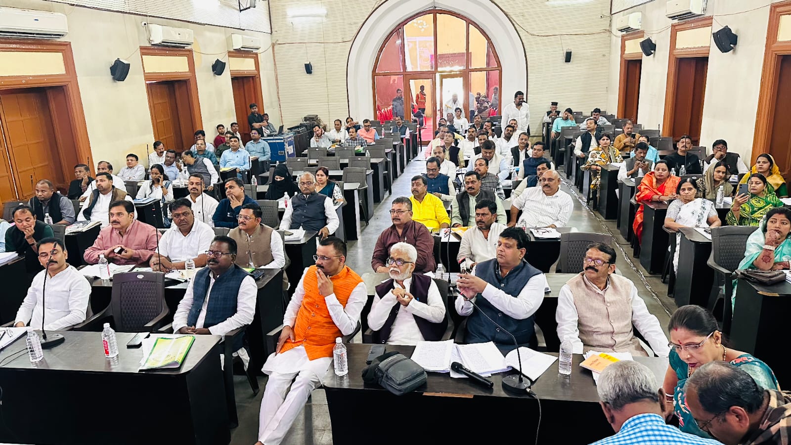 पार्षदों ने उठाए मुद्दे, महापौर ने दिखाया विजन.