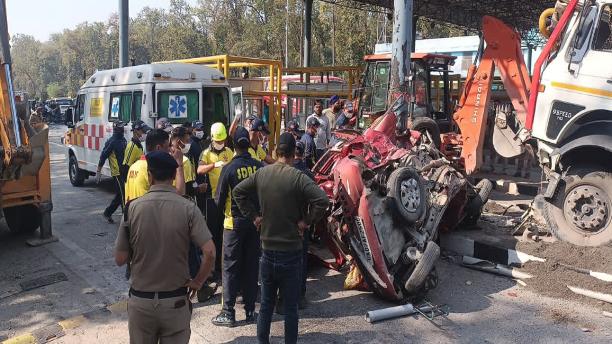 DOIWALA TOLL PLAZA ACCIDENT