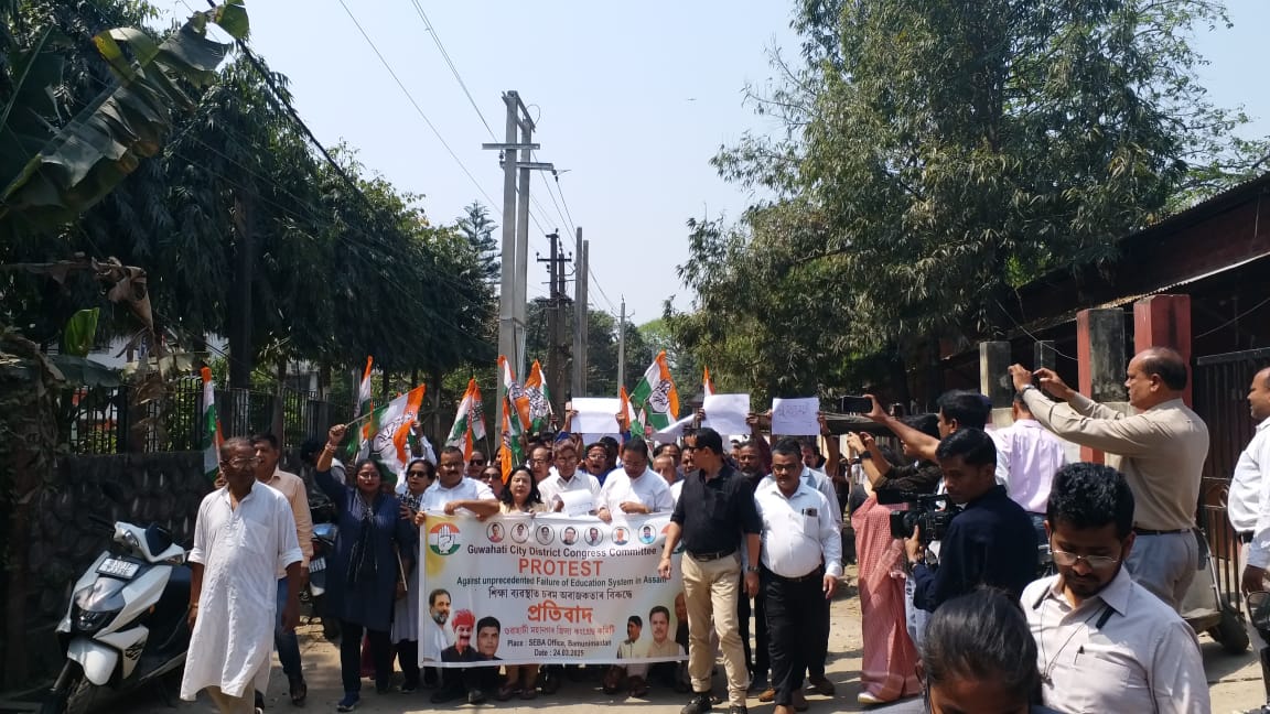 Congress protest Against Paper leak