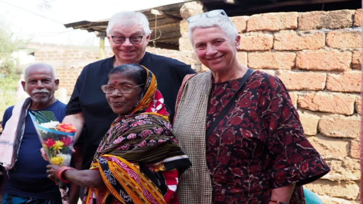 Khordha Artisan Manjulata Mohapatra Revives Papier-Mache And Cow Dung Art, Attracts Foreign Learners