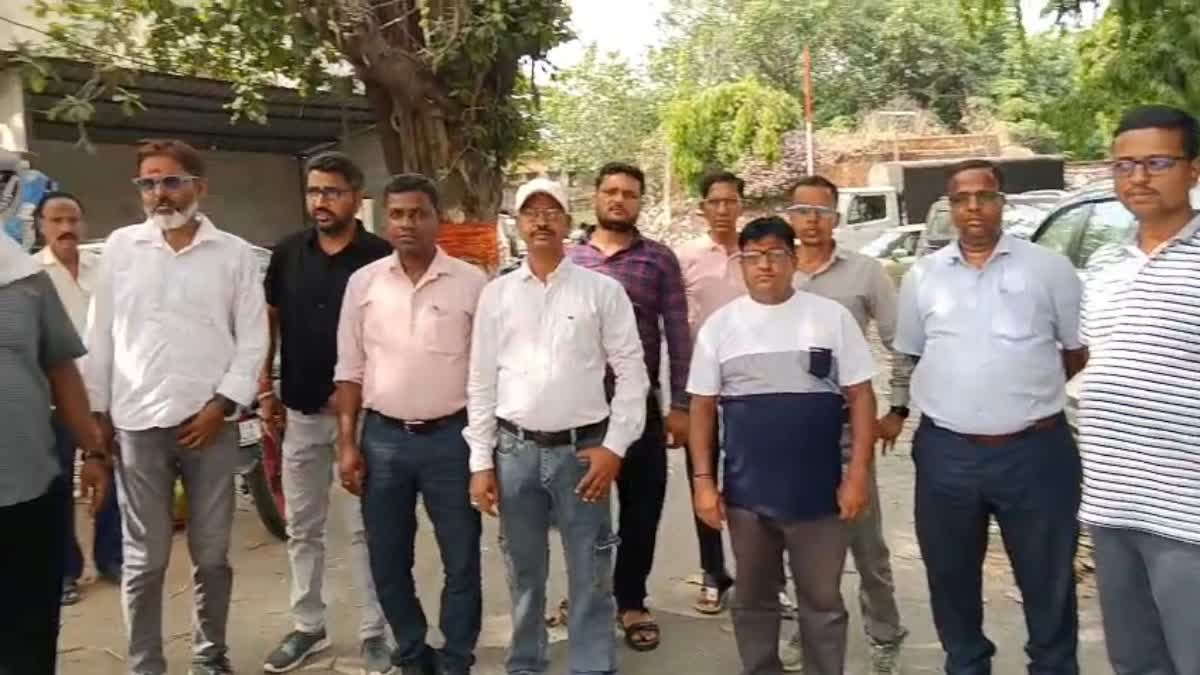 Journalist mistreated during anti encroachment drive in Giridih