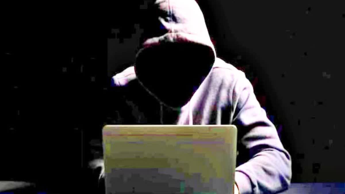 Fraud With Woman In Amravati