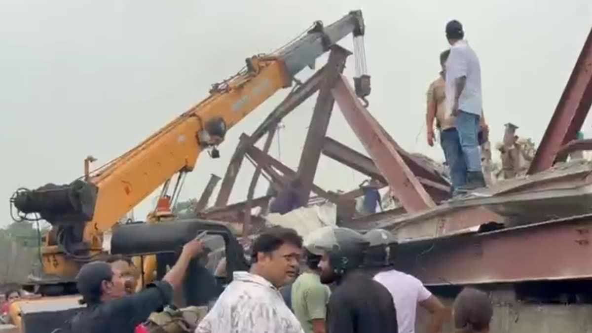Under-Construction Warehouse Collapses In Kolkata, Several Workers Trapped, Rescue Operation Underway