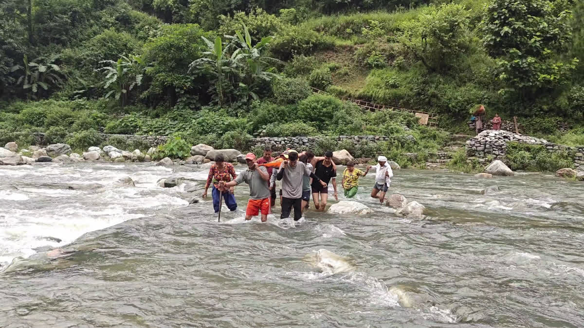 PAURI VIRAL VIDEO