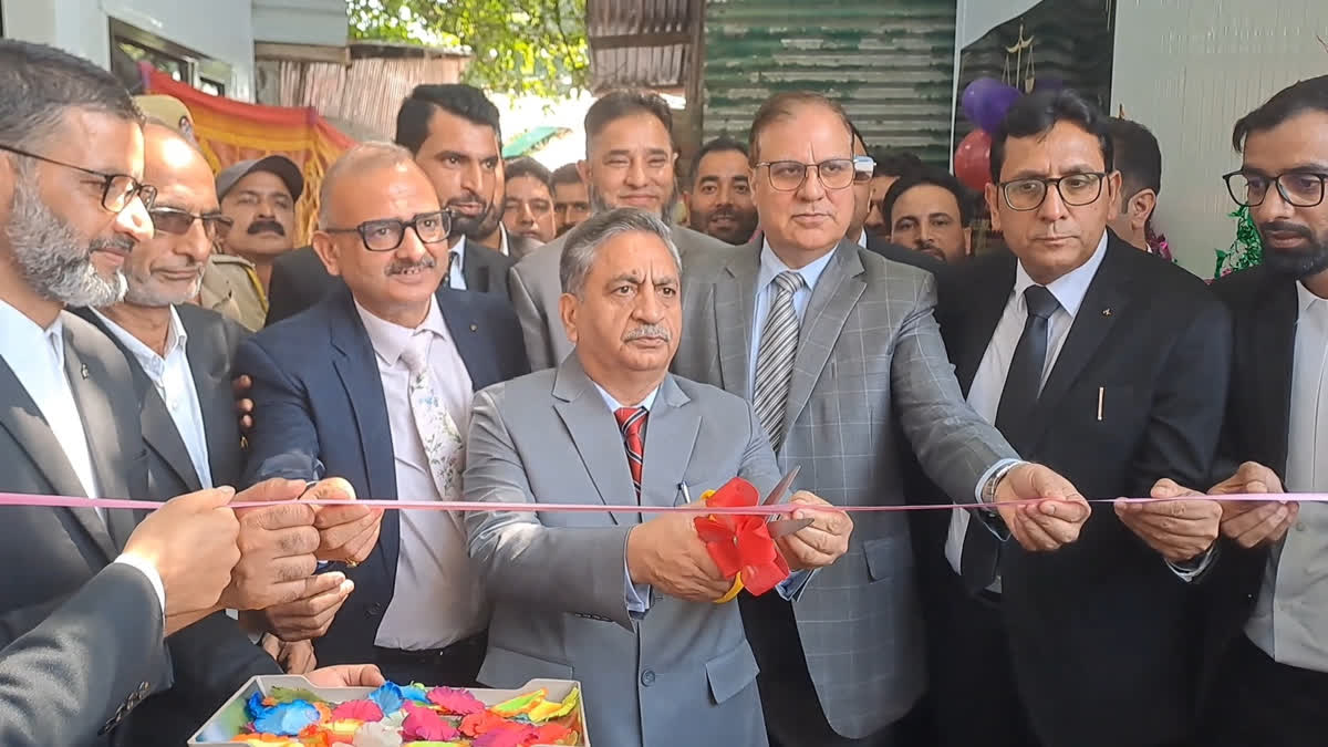 Chief Justice Sanjiv Kumar inaugurates renovated facilities of Lawyers Chambers at Anantnag Court Complex, Urdu News