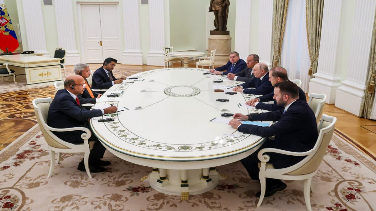 Jaishankar meets Putin