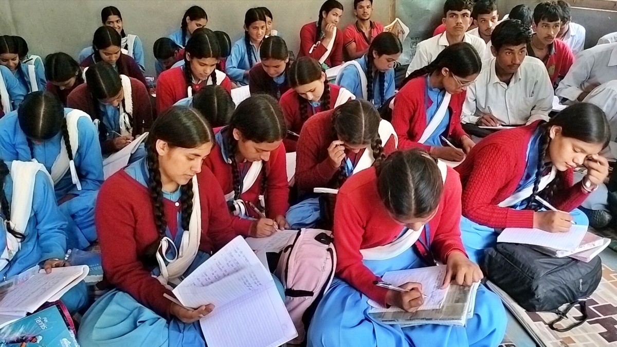 kullu Students paying monthly rent