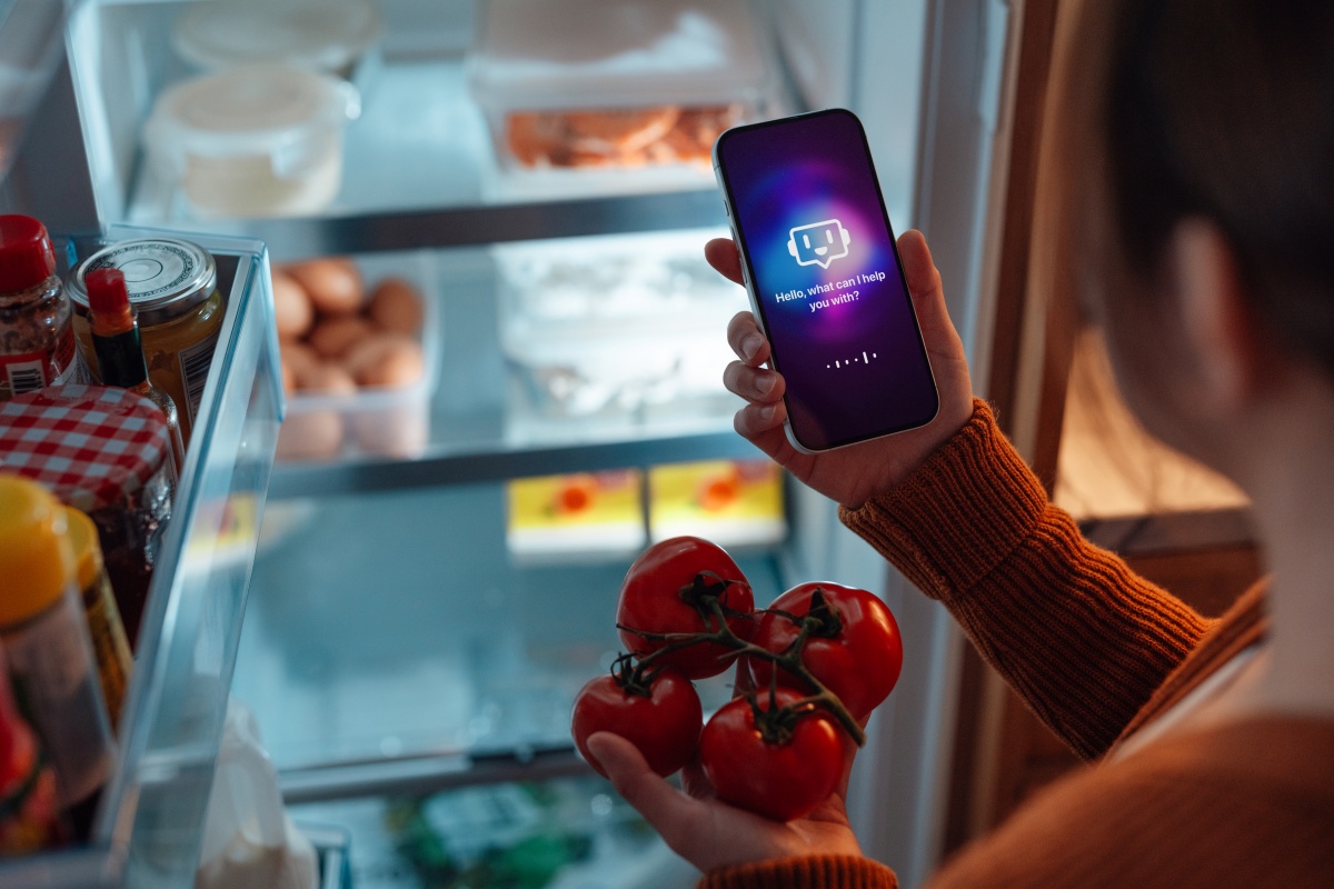 Woman asking AI bot for nutrition advice