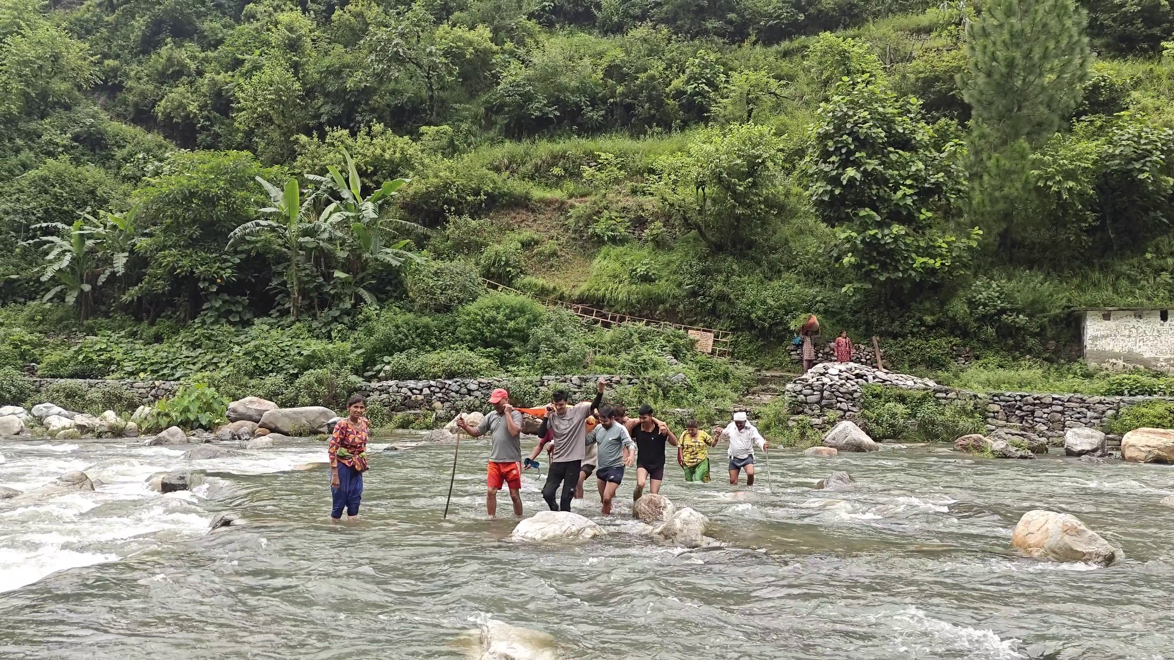 PAURI VIRAL VIDEO