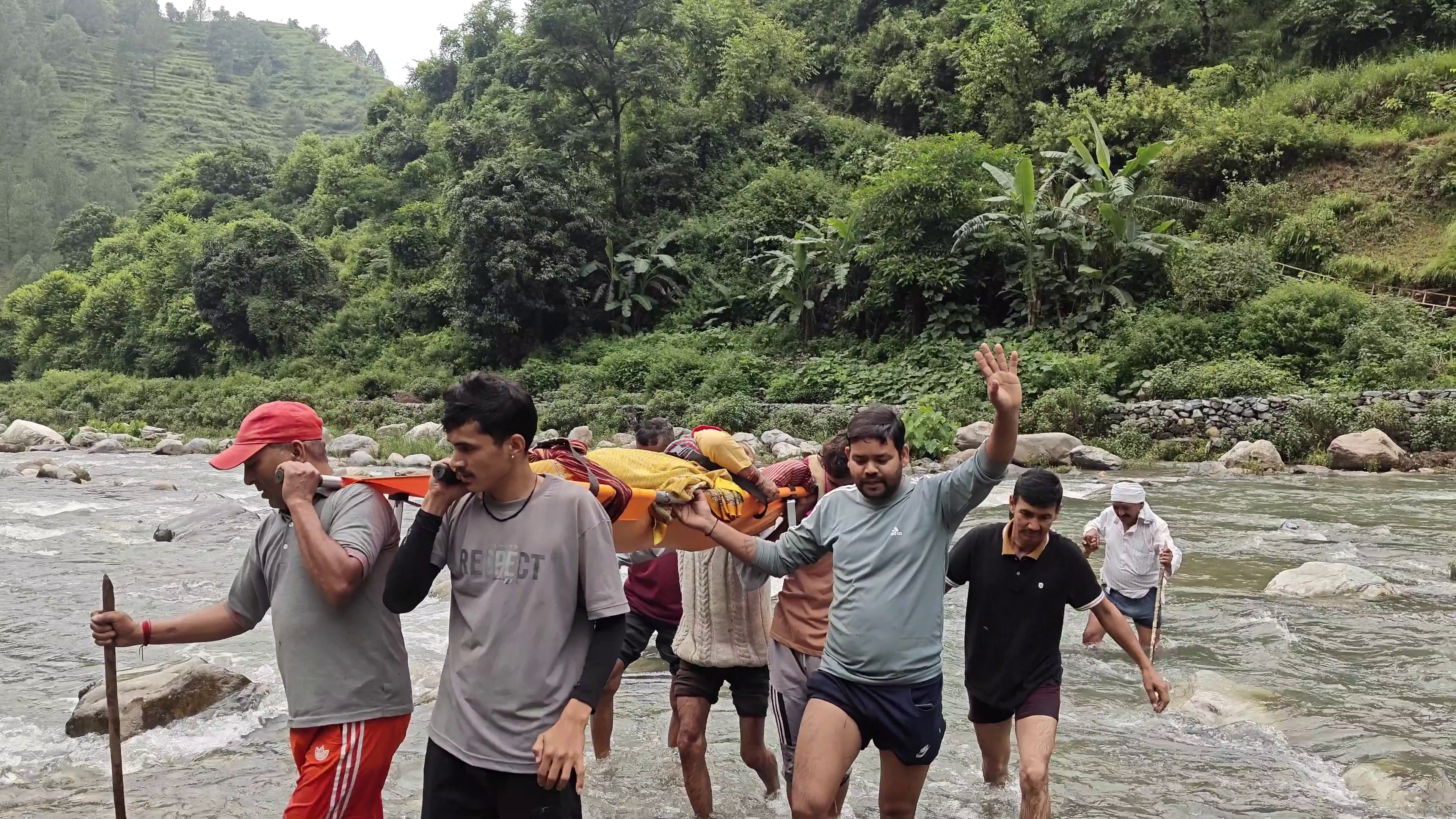 PAURI VIRAL VIDEO