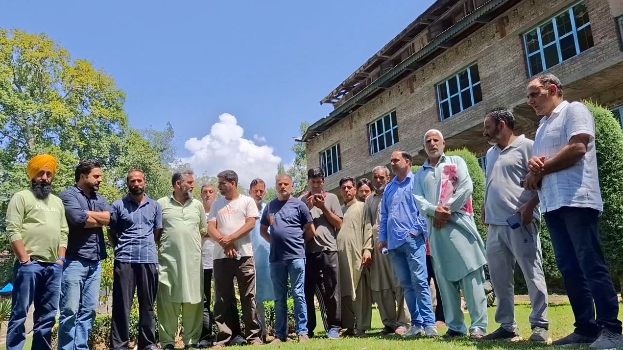 Contractors protest against composite tendering in Tral Urdu News