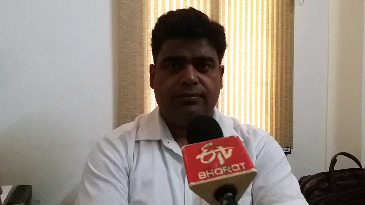 प्रो. विद्यार्थी विकास, अर्थशास्त्री