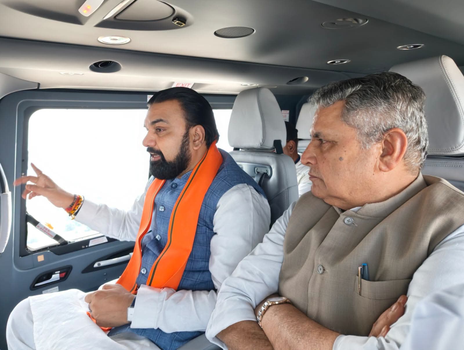 हवाई सर्वे करते सम्राट चौधरी