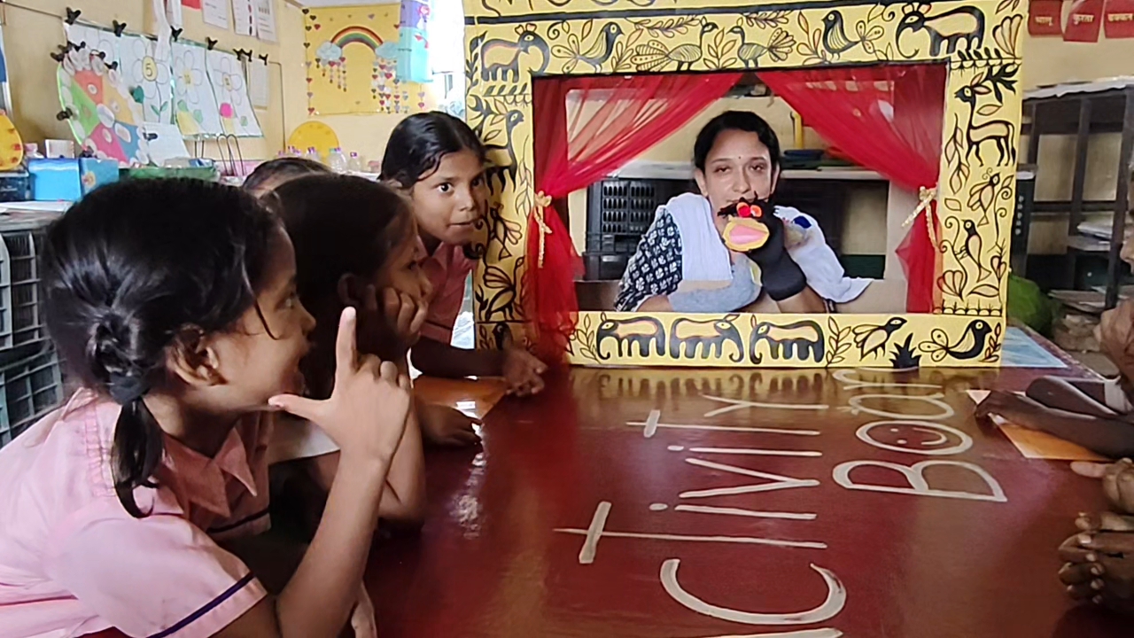 Smart teacher munmun