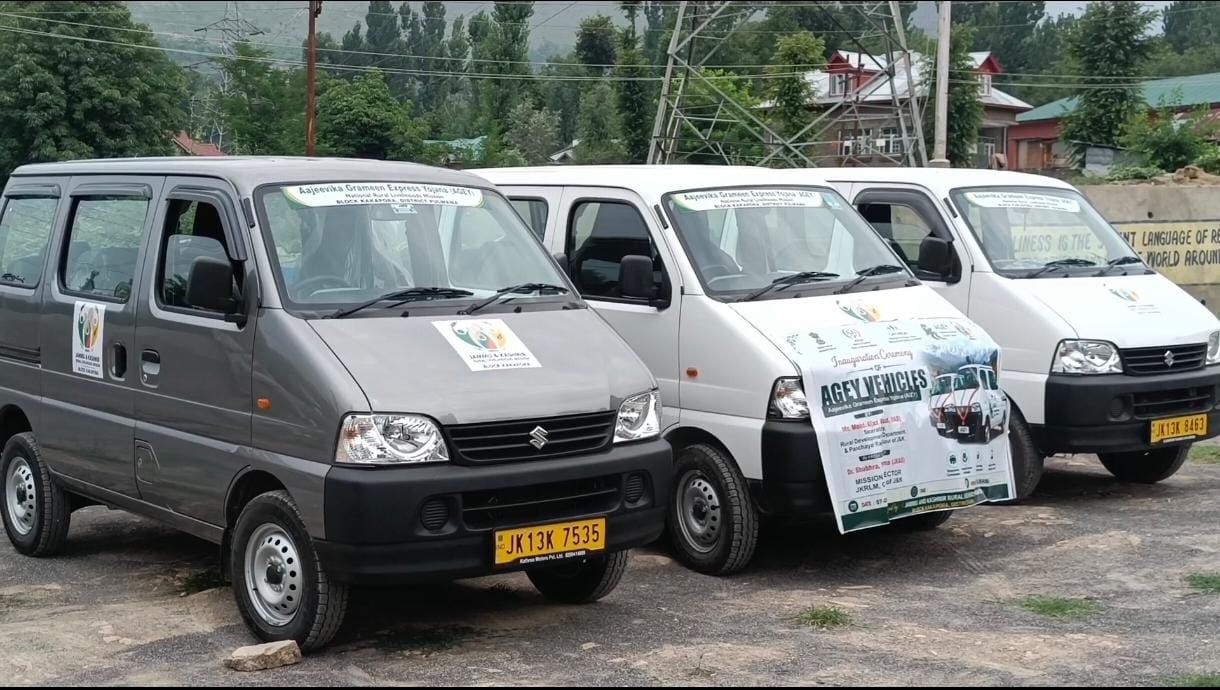 Aajeevika Grameen Express Yojana Empowers Pulwama Women with Vehicles for Self Employment, Urdu News