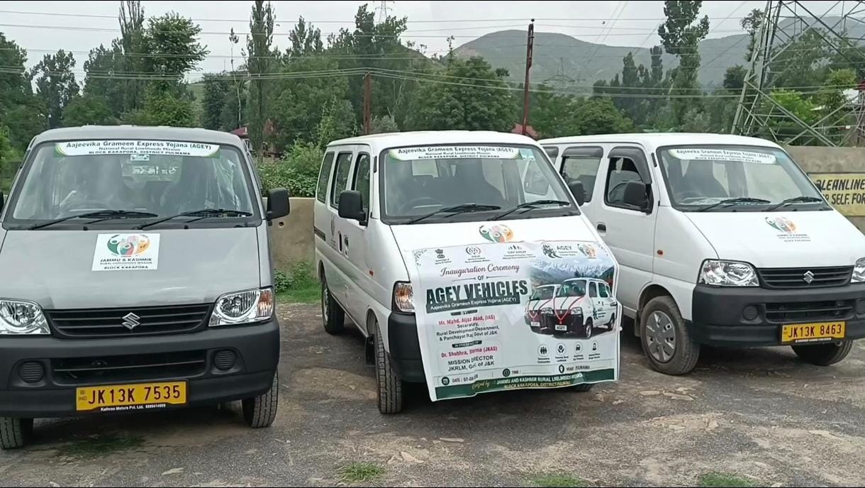 Aajeevika Grameen Express Yojana Empowers Pulwama Women with Vehicles for Self Employment, Urdu News