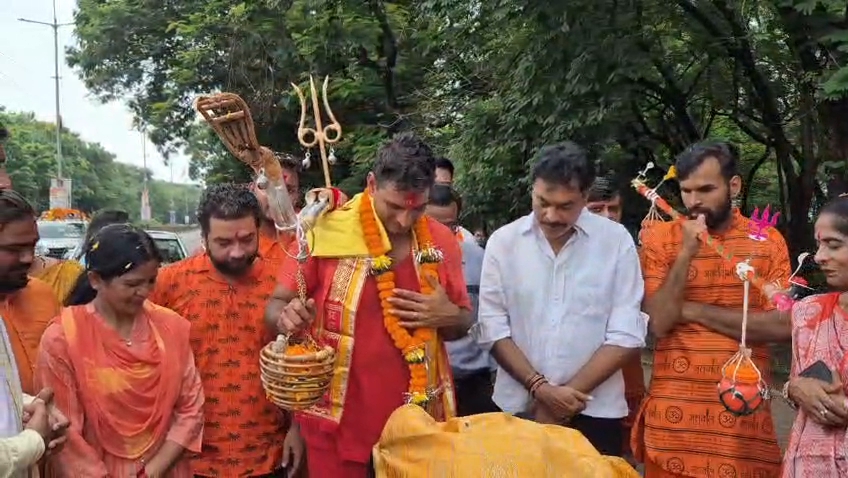 MLA Devendra Yadav's Kanwar Yatra in Bhilai