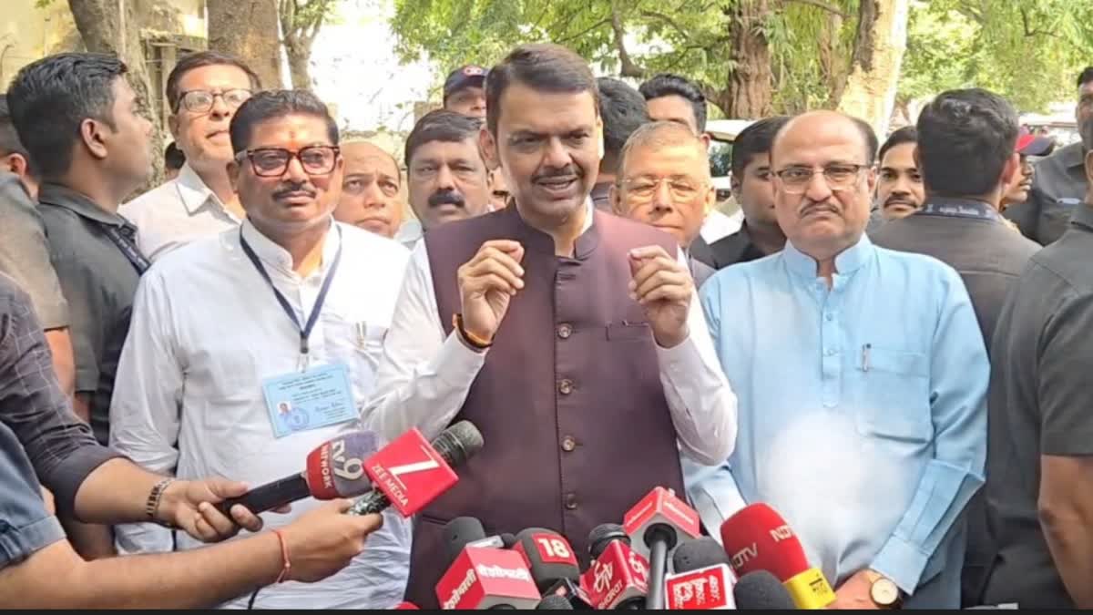 Fadnavis Announces Induction Of Over 250 Agniveers In Maharashtra ...