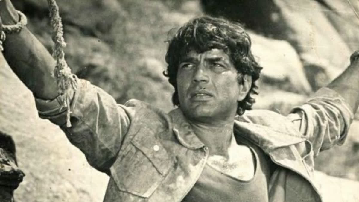 From Satyakam To Sholay: Dharmendra's 10 Films, 10 Avatars