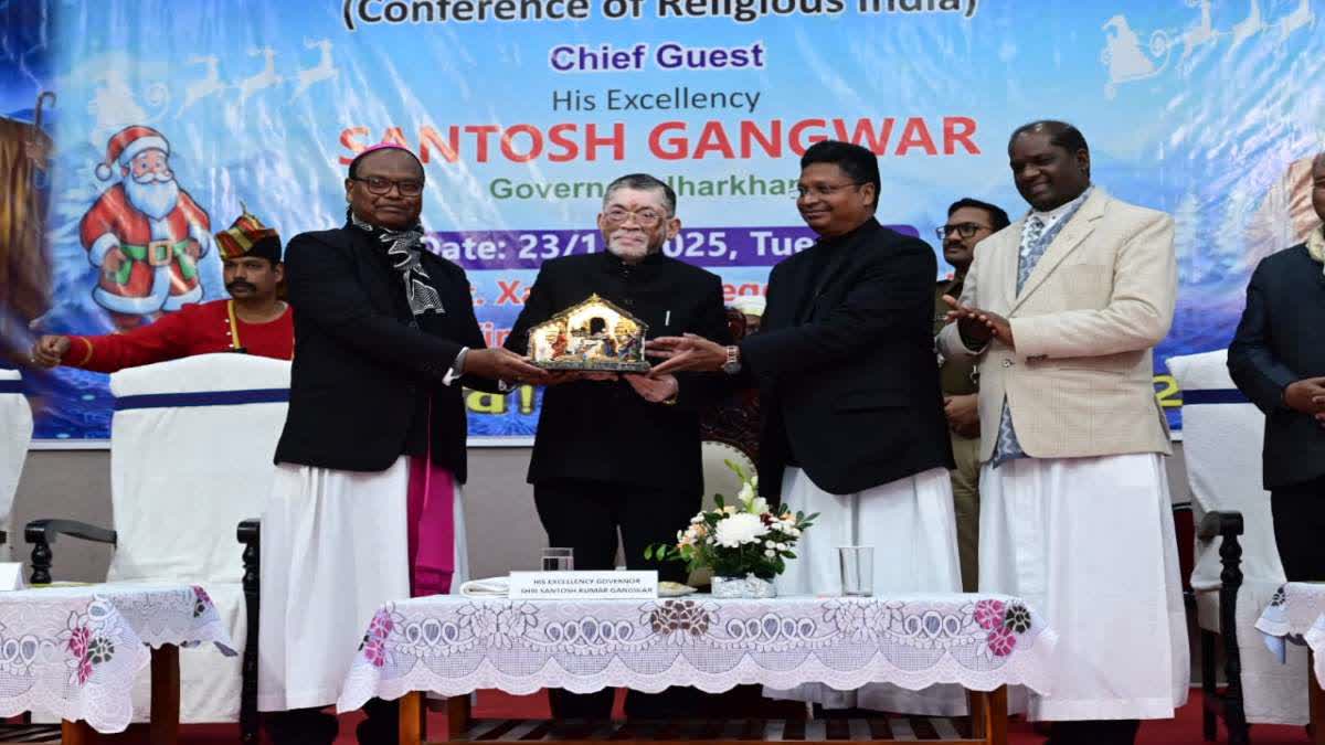 governor-santosh-gangwar-attended-christmas-celebration-at-ranchi-st-xavier-college
