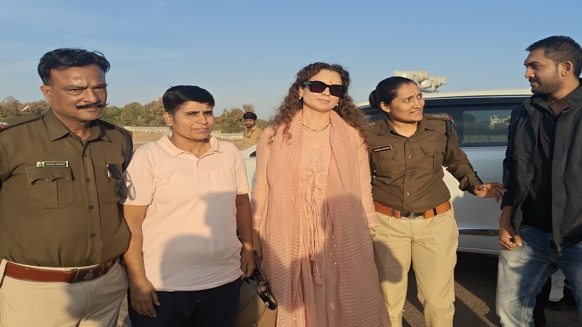 KHANDWA KANGANA RANAUT VISIT