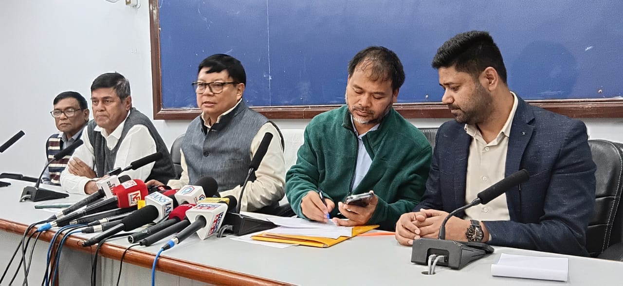 Opposition alleges deletion of names of lakhs of voters in the name of SR Memorandum to CEO