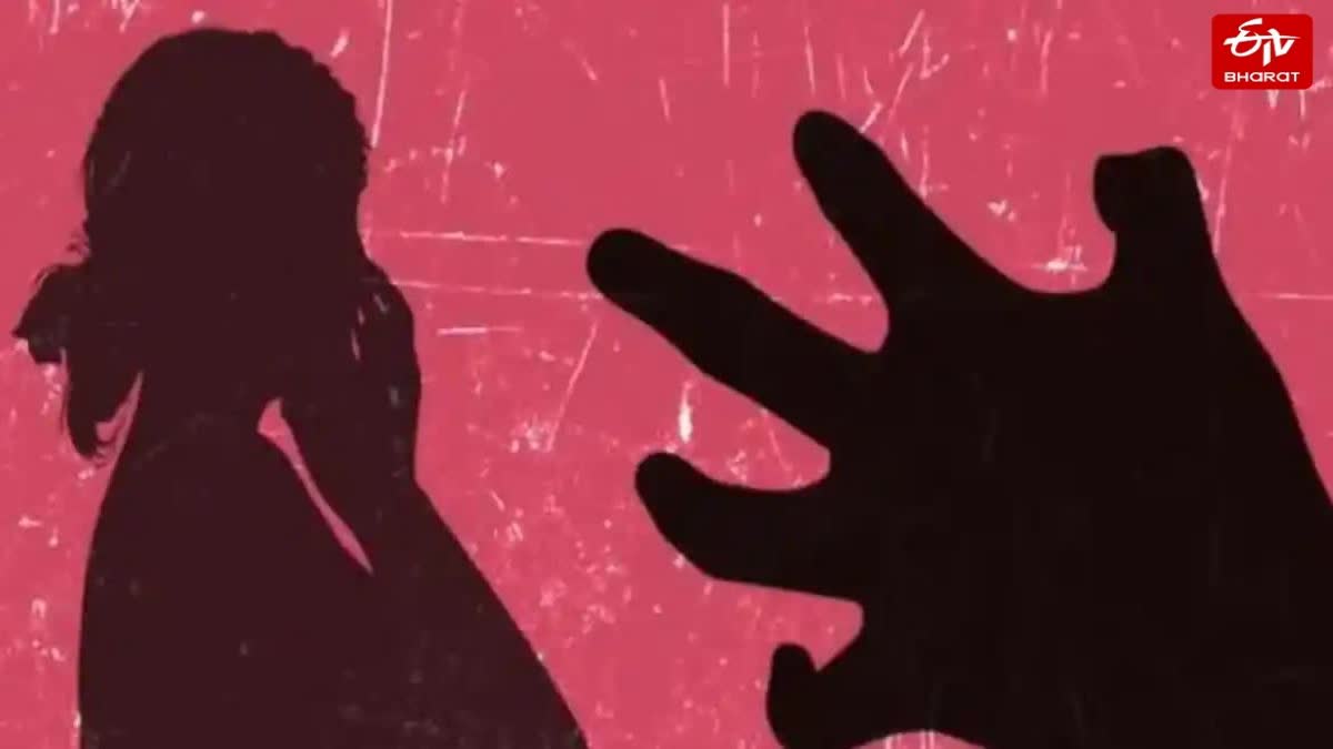 छेड़छाड़ से डरी छात्रा ने बोर्ड परीक्षा छोड़ने का बनाया मन.