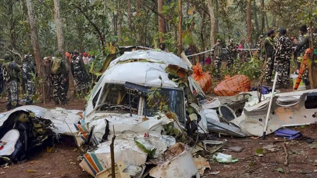 FLIGHT INCIDENT DEATH  JHARKHAND  CHATRA AIR AMBULANCE CRASH DEATH  AIR AMBULANCE ACCIDENT