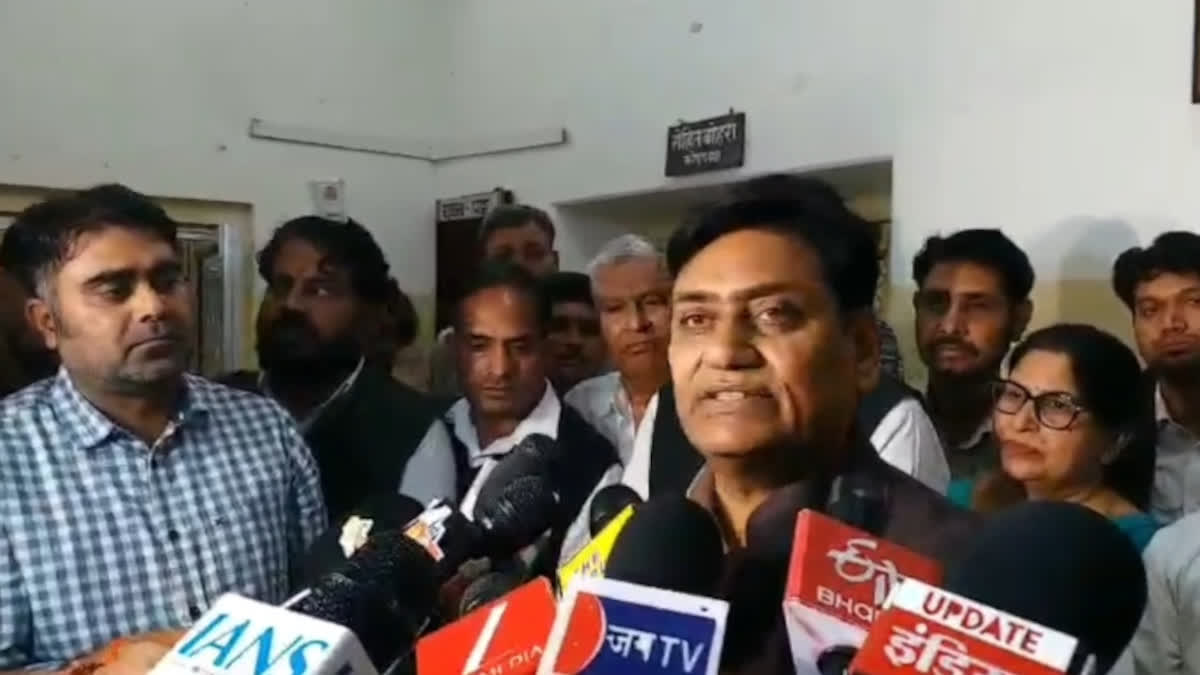 Dotasra speaking to the press