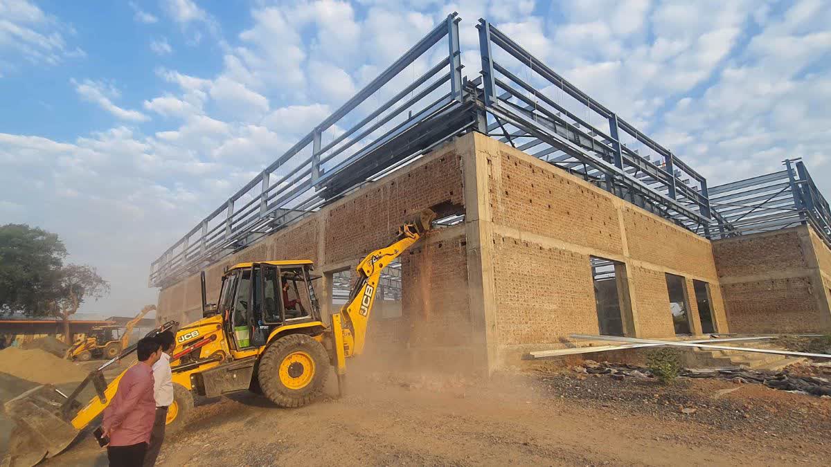 SHANKARACHARYA BUILDING DEMOLISH