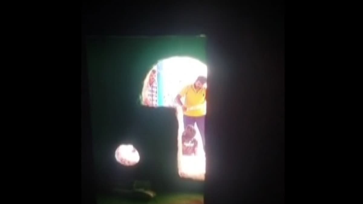 போலீஸ் கஸ்டடியில் அஜித்குமார் தாக்கப்பட்டதாக வெளியான வீடியோ காட்சி