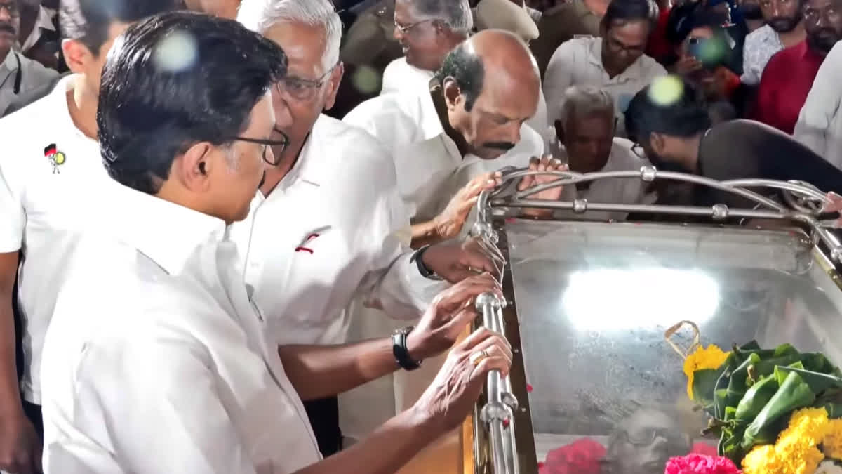 தோழர் நல்லகண்ணுவுக்கு அஞ்சலி செலுத்திய முதலமைச்சர் மு.க.ஸ்டாலின்