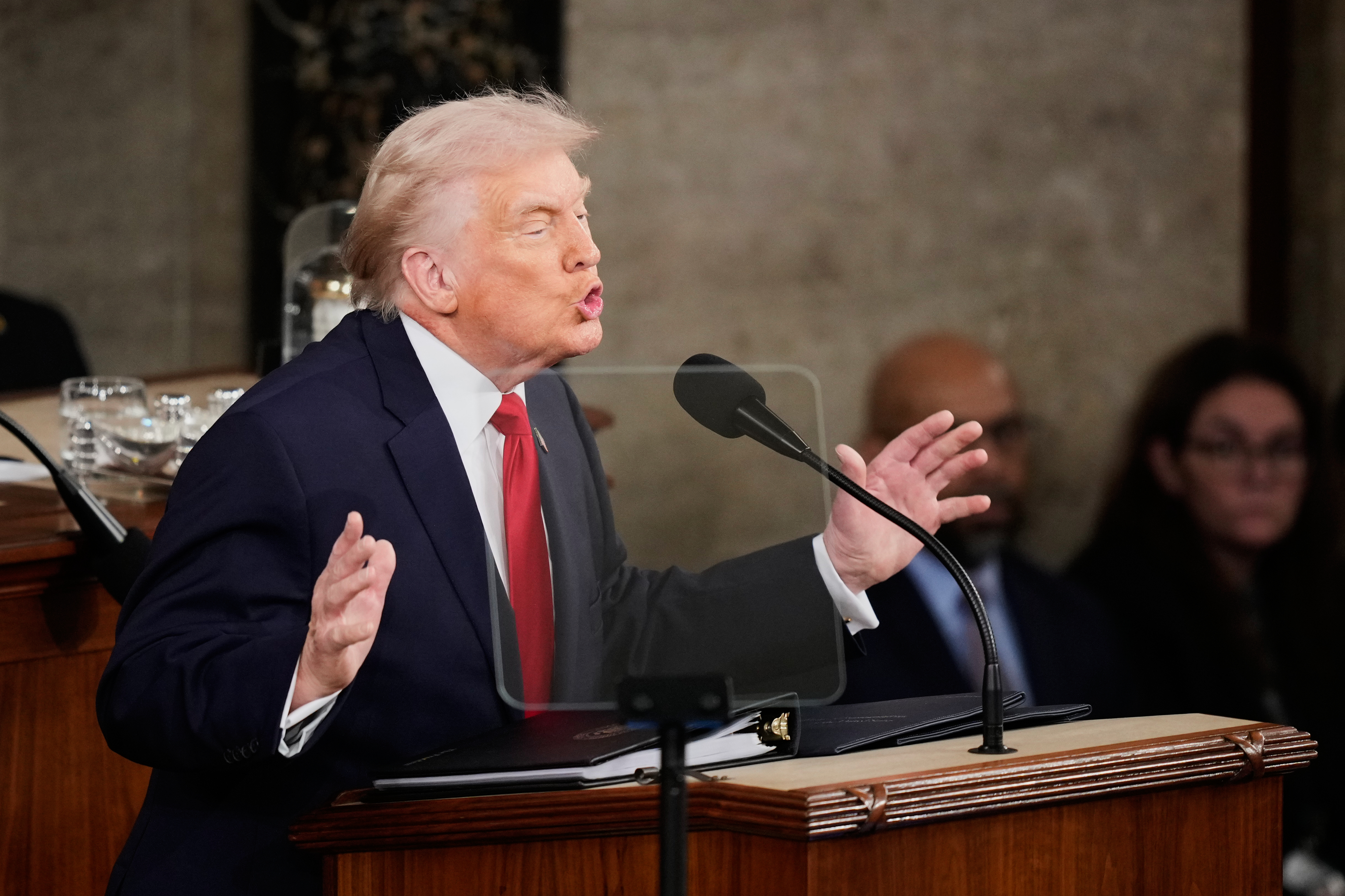 اسٹیٹ آف دی یونین سے خطاب کرتے ہوئے امریکی صدر ڈونلڈ ٹرمپ