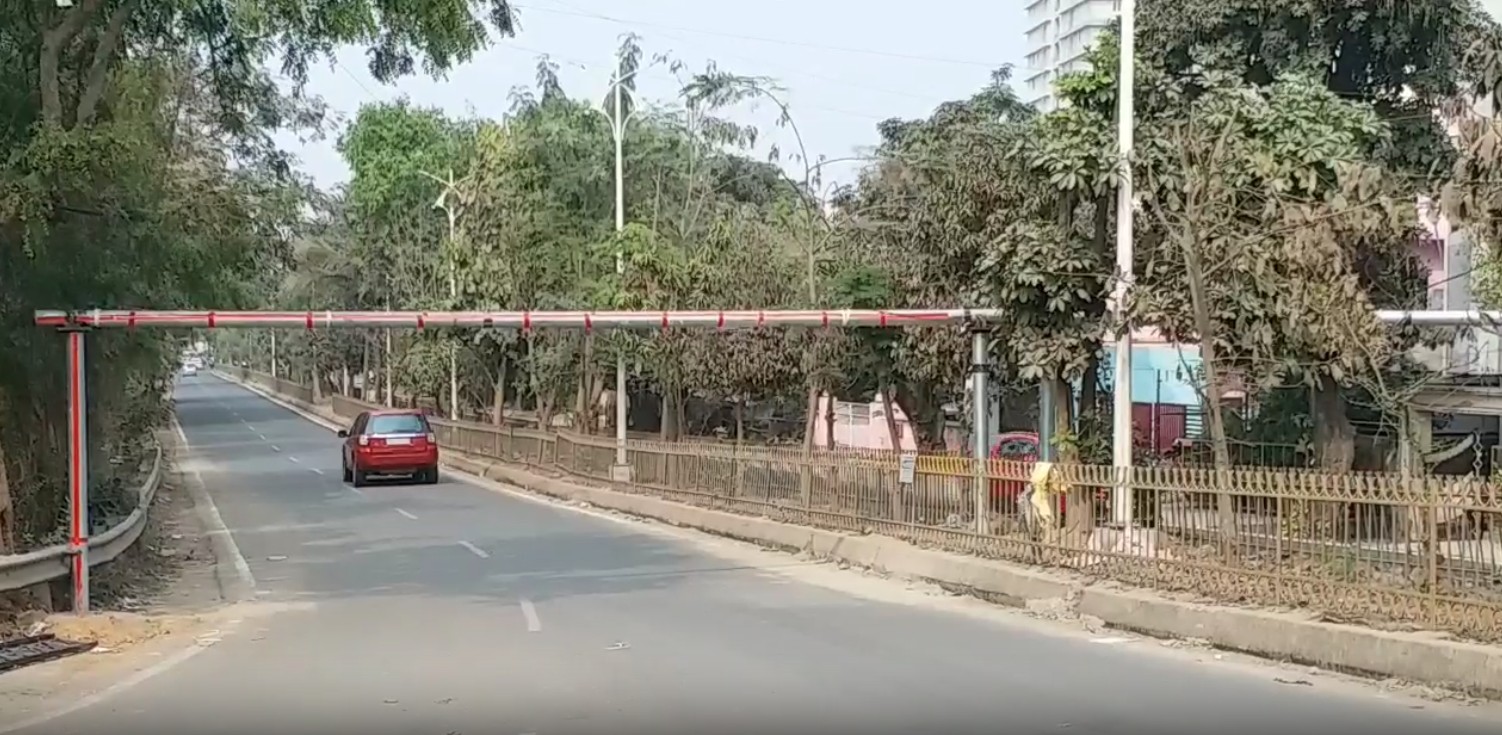 Cuttack CDA Area Road Overhead Barricade Issue