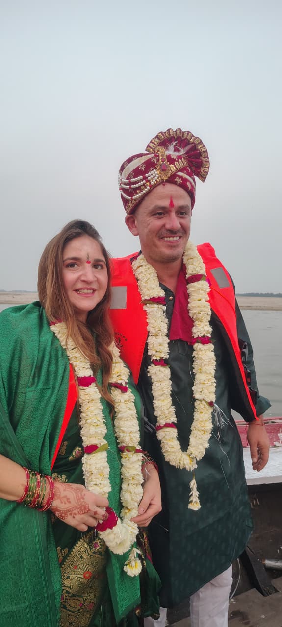 Mexican Couple Got Married Hindu Rituals