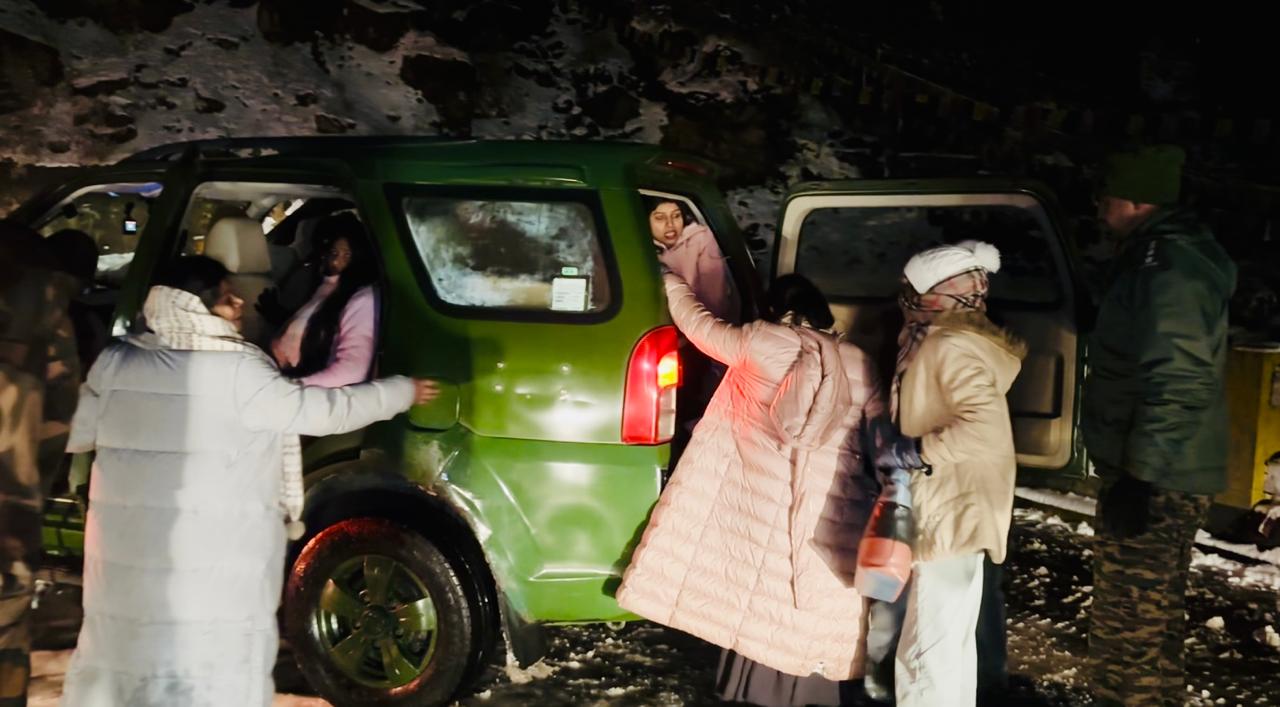 heavy snowfall in Sikkim