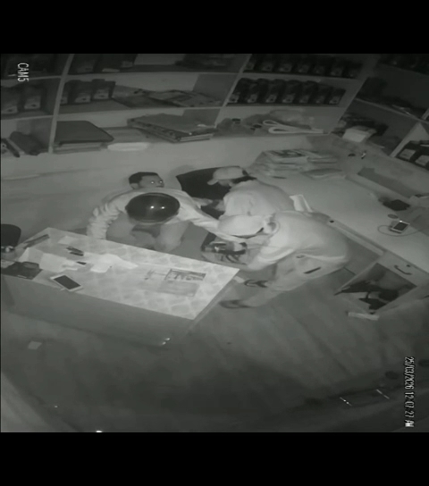 Three petrol pumps robbed in Ranchi criminals fled with cash