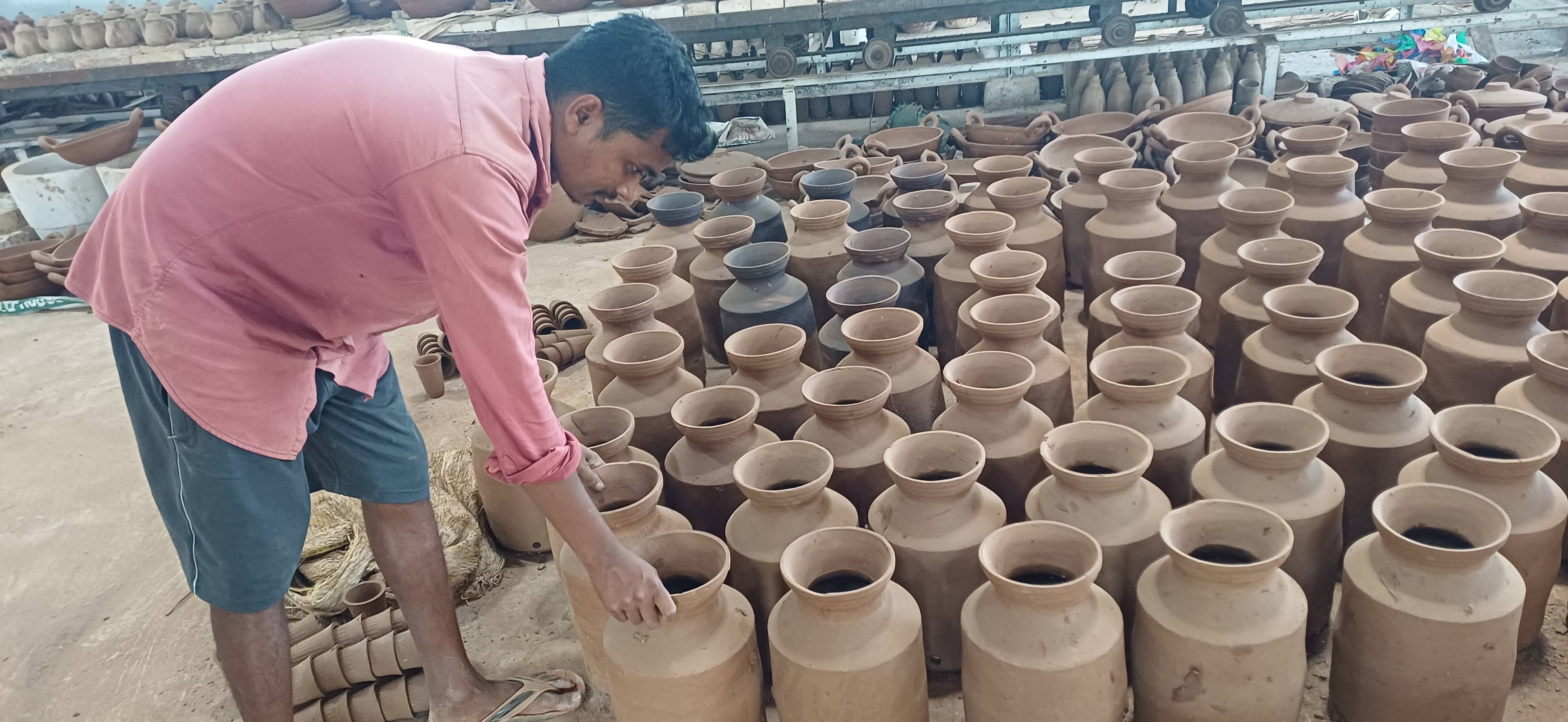 BASTAR POTTERY ART