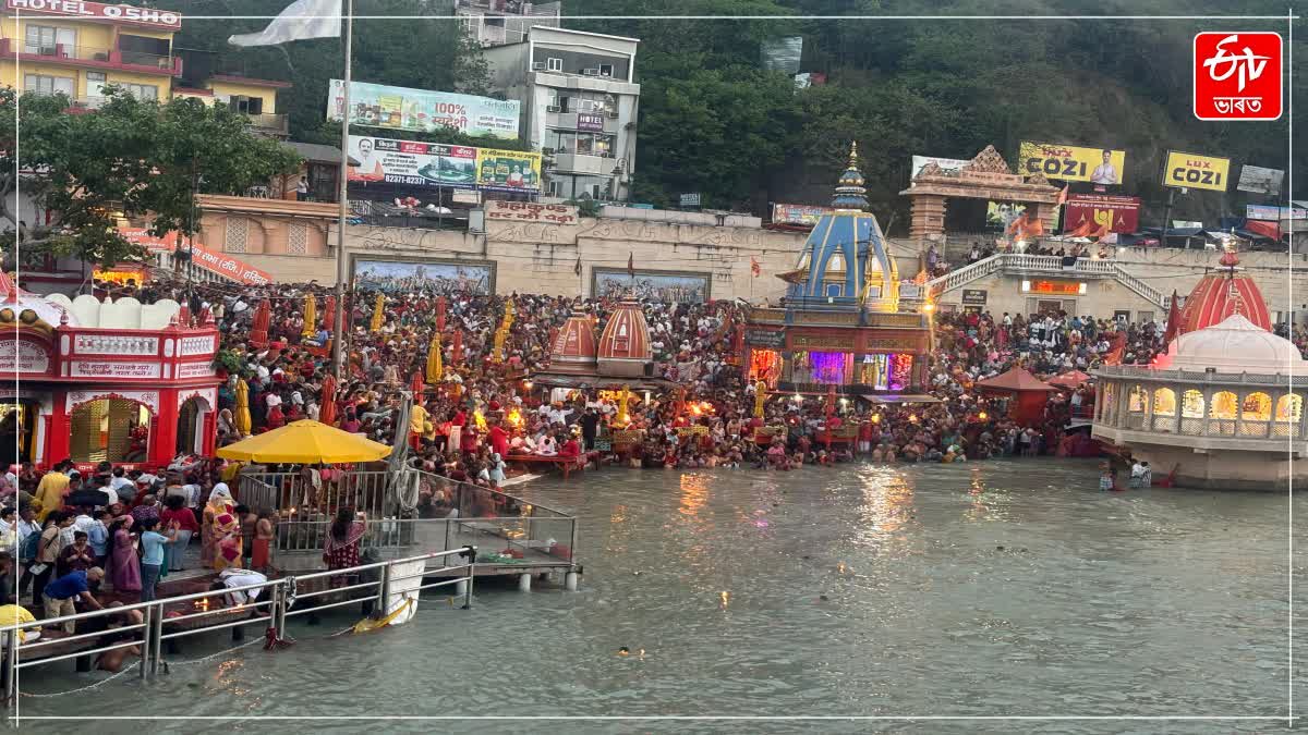 Crowds of devotees surged in Haridwar Ganga Festival Dussehra