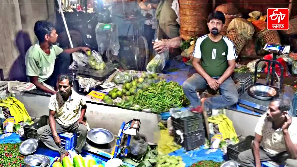 A market for essential commodities at low prices in Guwahati Bamunimaidam