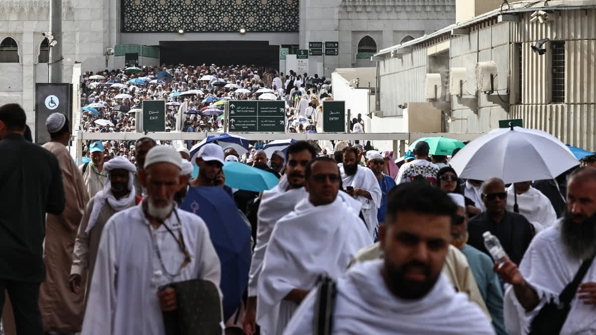 Hajj 2026 Begins: Pilgrims Head To Tent City Mina As Over 1.5 Million Arrive In Makkah