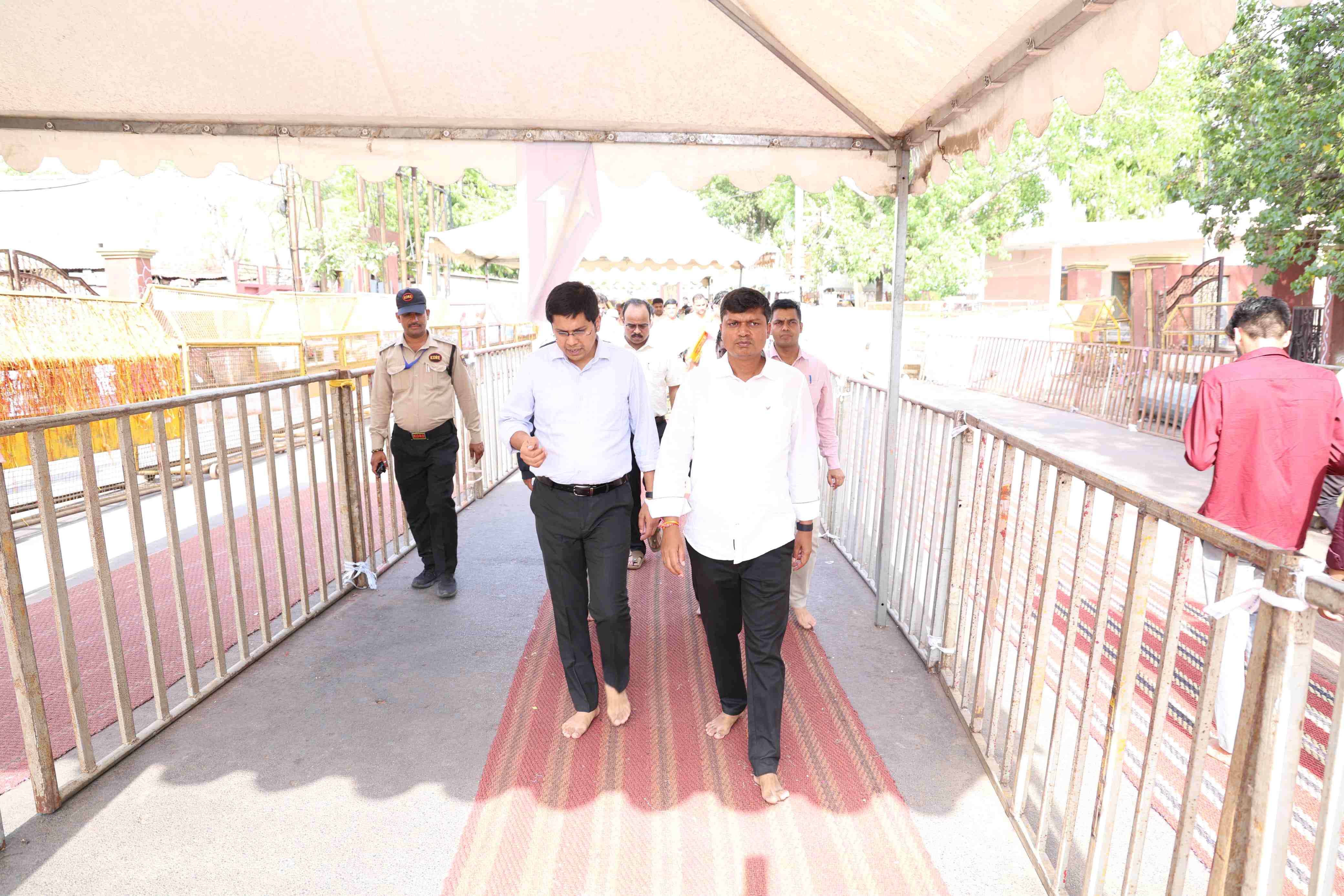 UJJAIN COLLECTOR TALK DEVOTEES