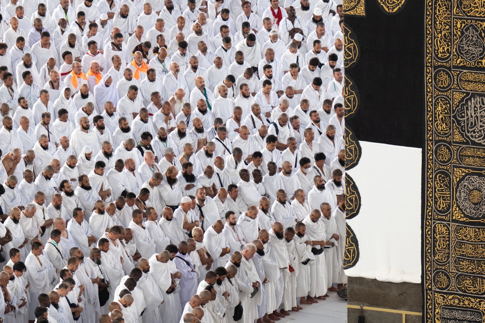 Hajj 2026 Begins: Pilgrims Head To Tent City Mina As Over 1.5 Million Arrive In Makkah