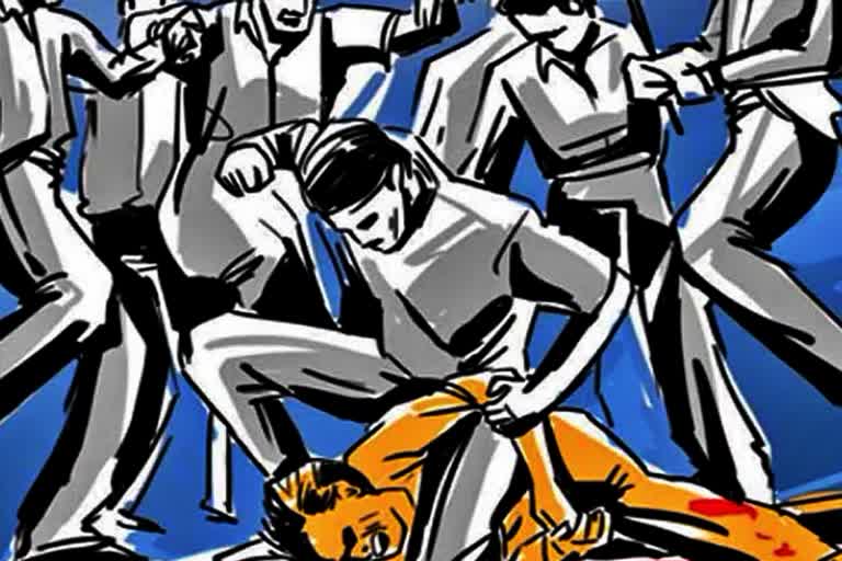 नवादा में कर्ज नहीं चुकाने पर सूदखोर ने नंगा कर पीटा