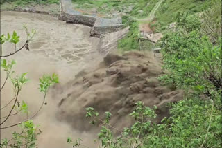 पंडोह डैम के 3 गेट खुले