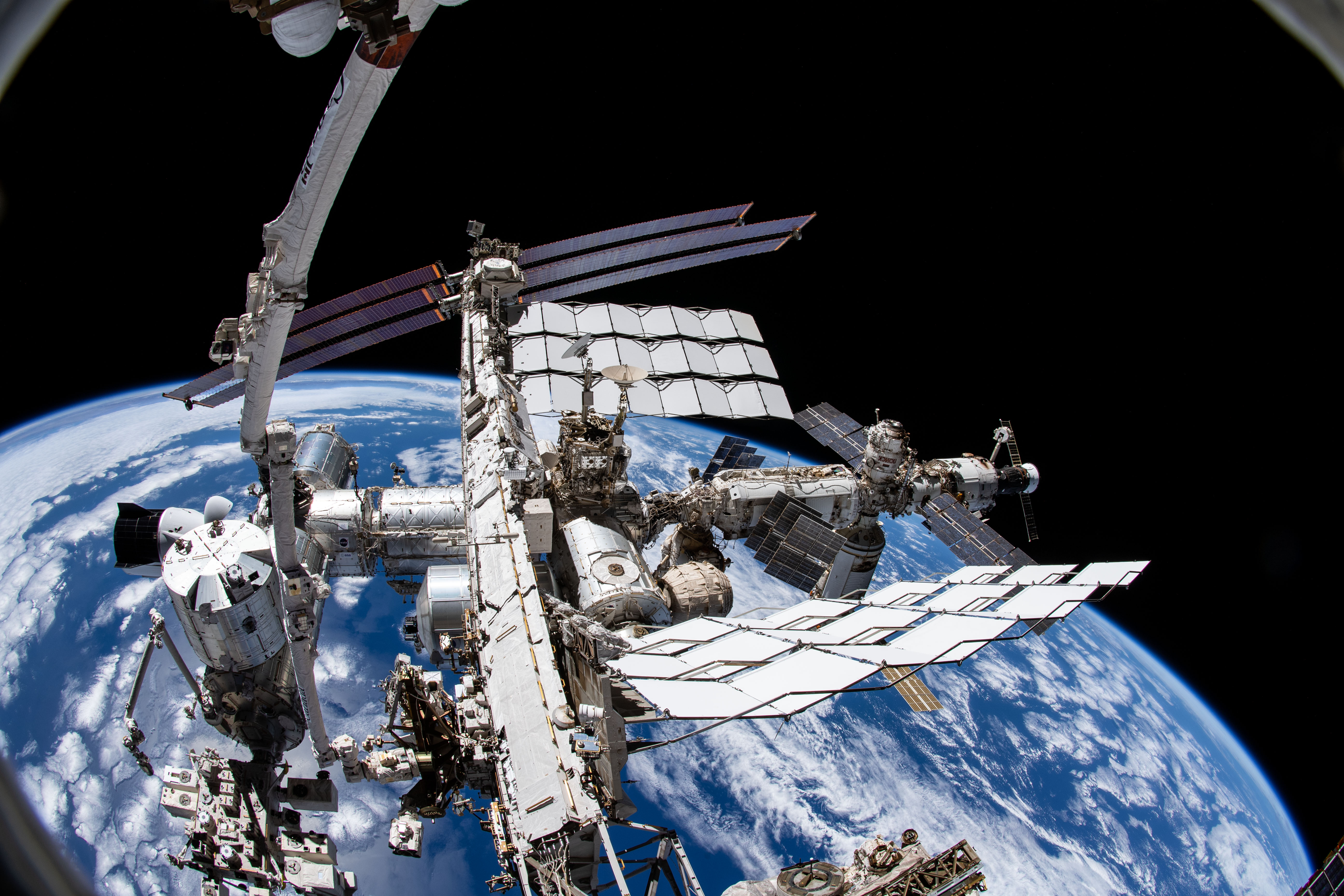 NASA अब समुद्र में डुबाएगा इंटरनेशनल स्पेस स्टेशन, एक्सपर्ट्स ने जताई ...