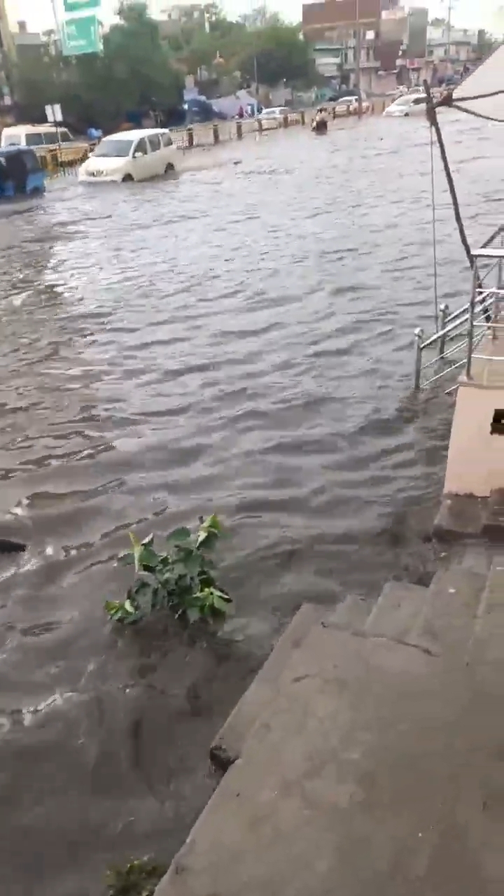 Waterlogging in the Sikar Road area