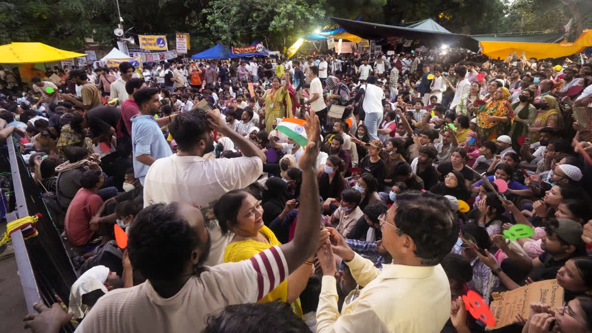 People participate in a protest against the alleged NEET-UG paper leak and examination irregularities at Jantar Mantar